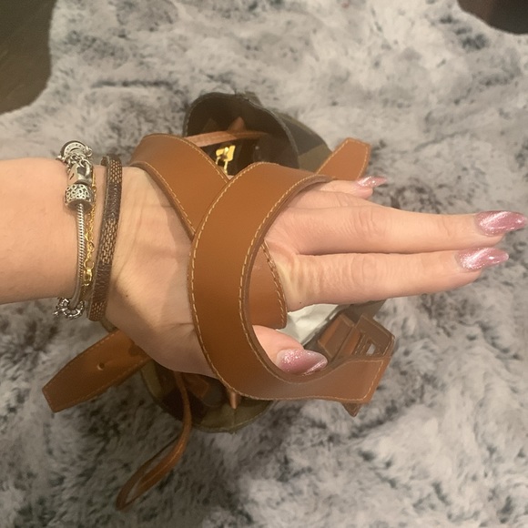 Fendi - Picture 6 of 15